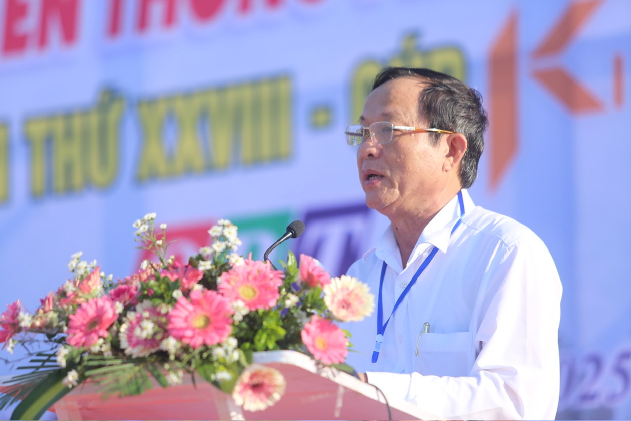 Phó Tổng Biên Tập Báo - Đài PT-TH tỉnh Quảng Nam Trần Đình Ánh, Trưởng ban Tổ chức giải phát biểu.