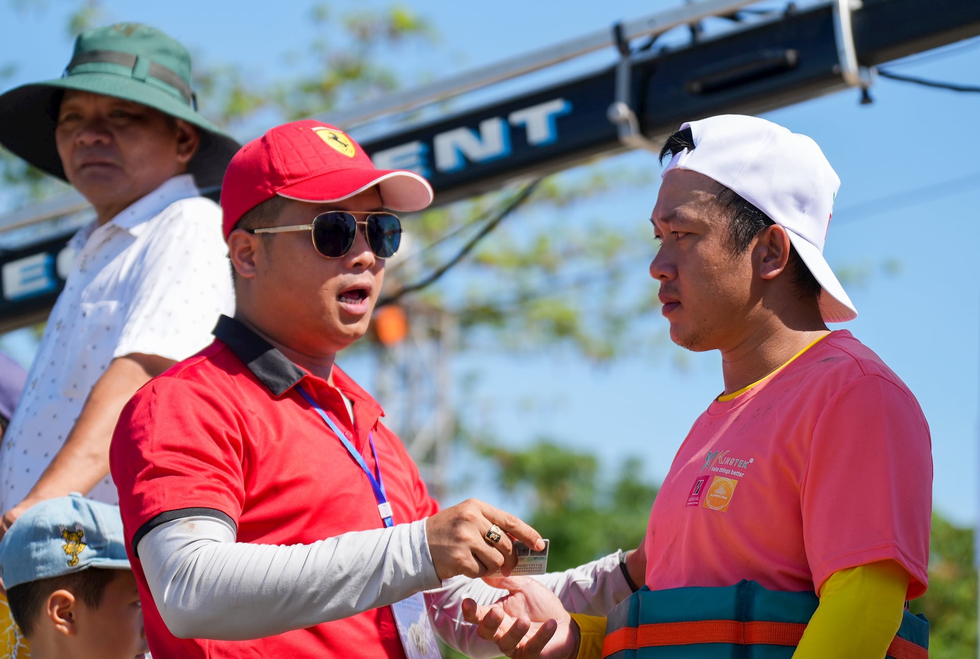 DUA THUYEN 19