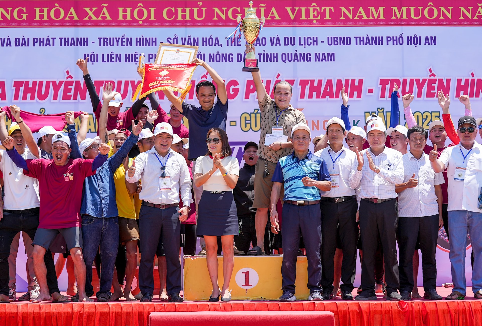 DUA THUYEN 7