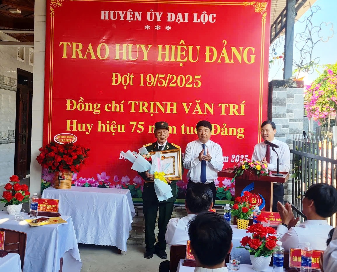 huy hieu 3