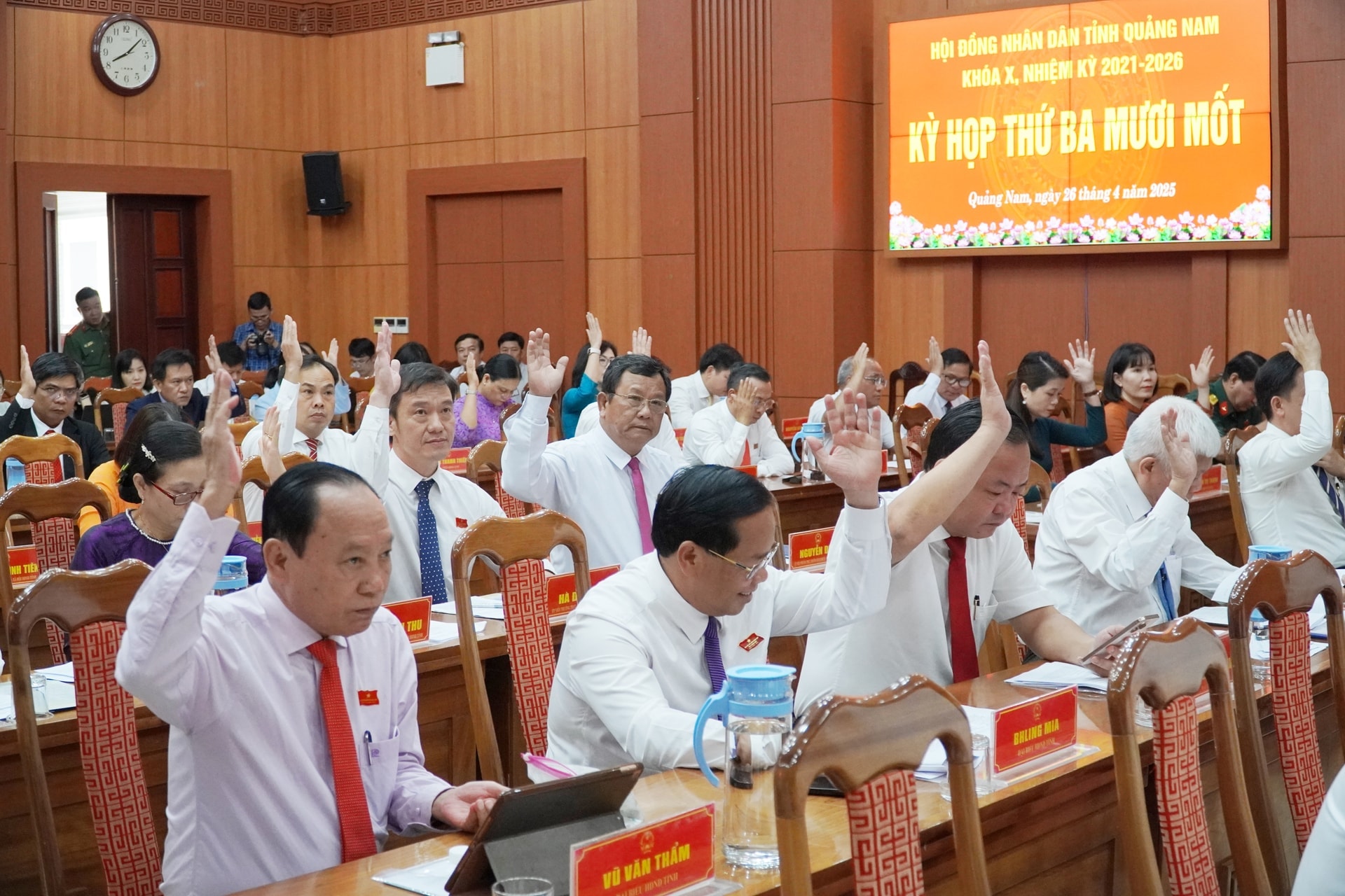 anh-ky-hop-thu-31-pnagdmf.jpg