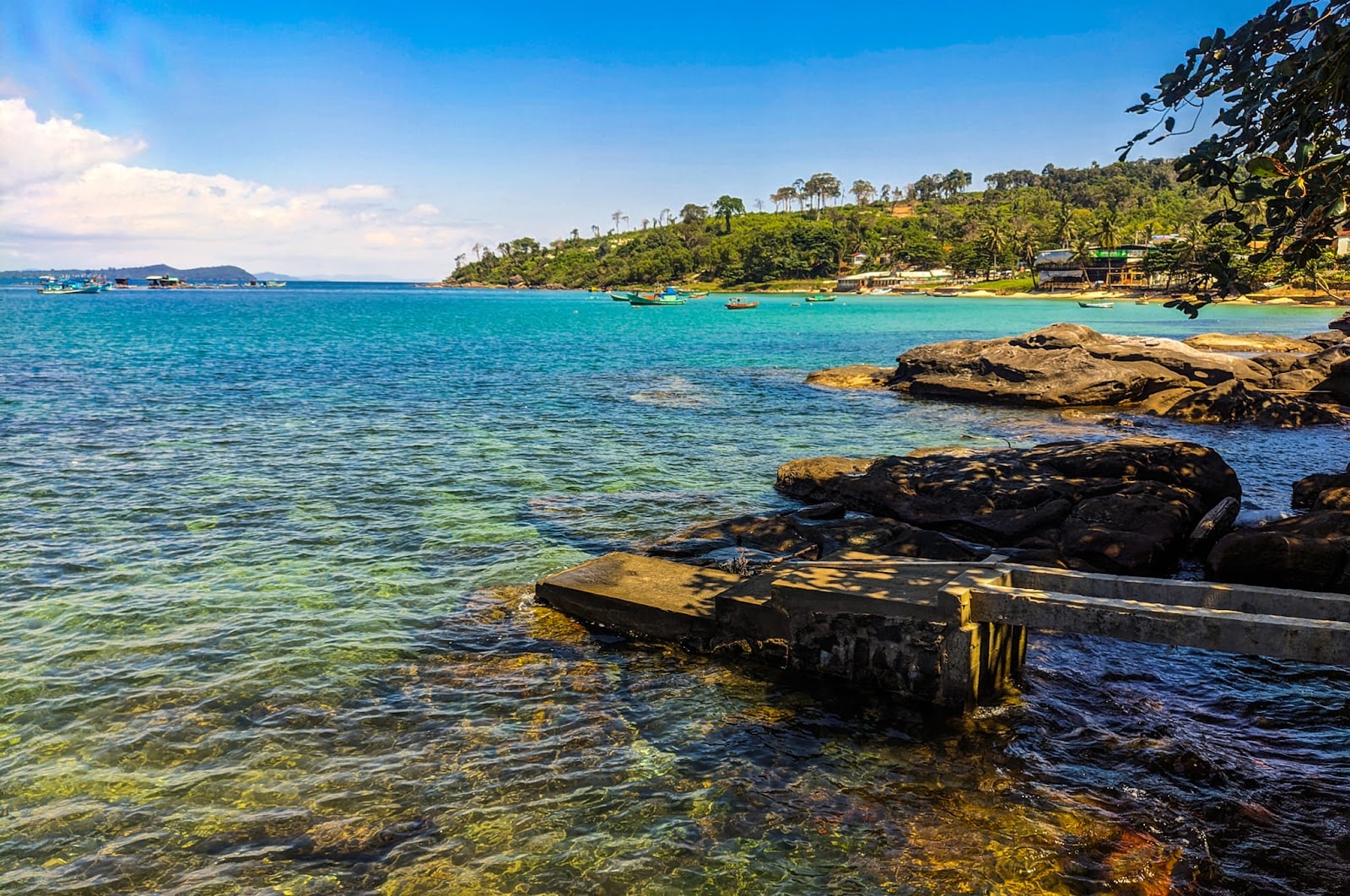 កោះ Phu Quoc គឺជាកោះដ៏ស្រស់ស្អាតបំផុតទីពីរនៅក្នុងពិភពលោក។
