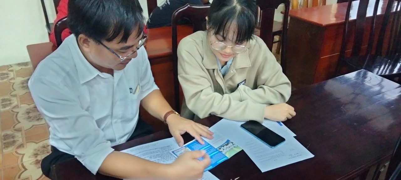 អាជីពប្រឹក្សាអាជីវកម្ម