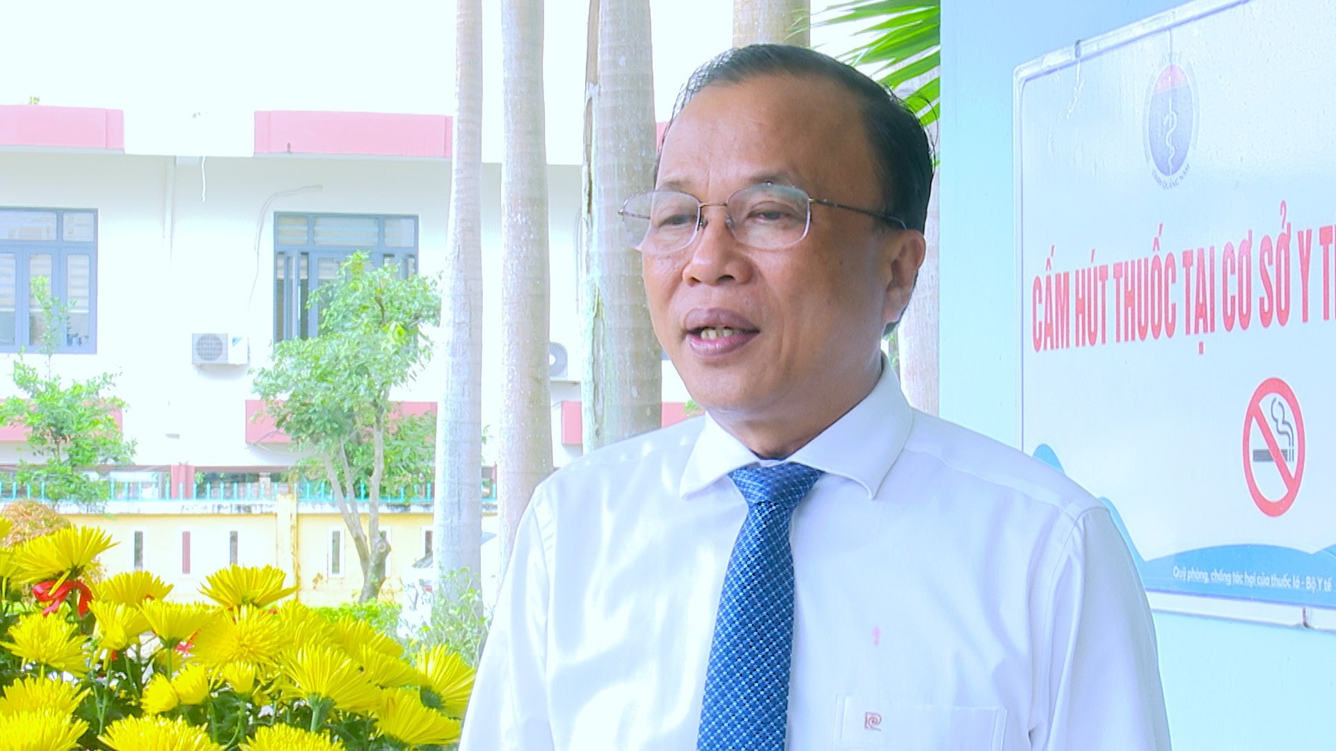 បណ្ឌិត ម៉ៃ វ៉ាន់ ម៉ូយ ១