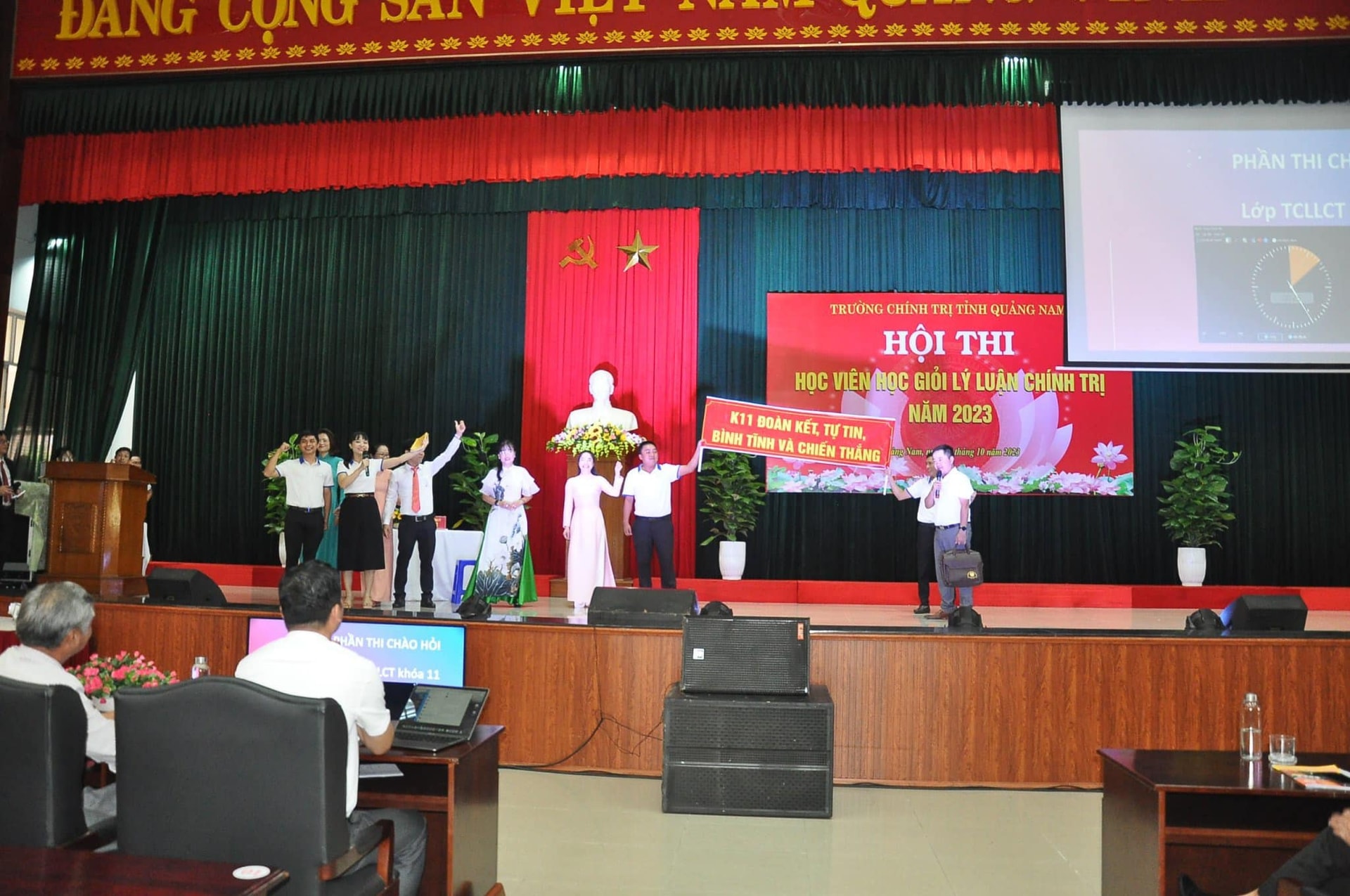 Học gioi LLCT