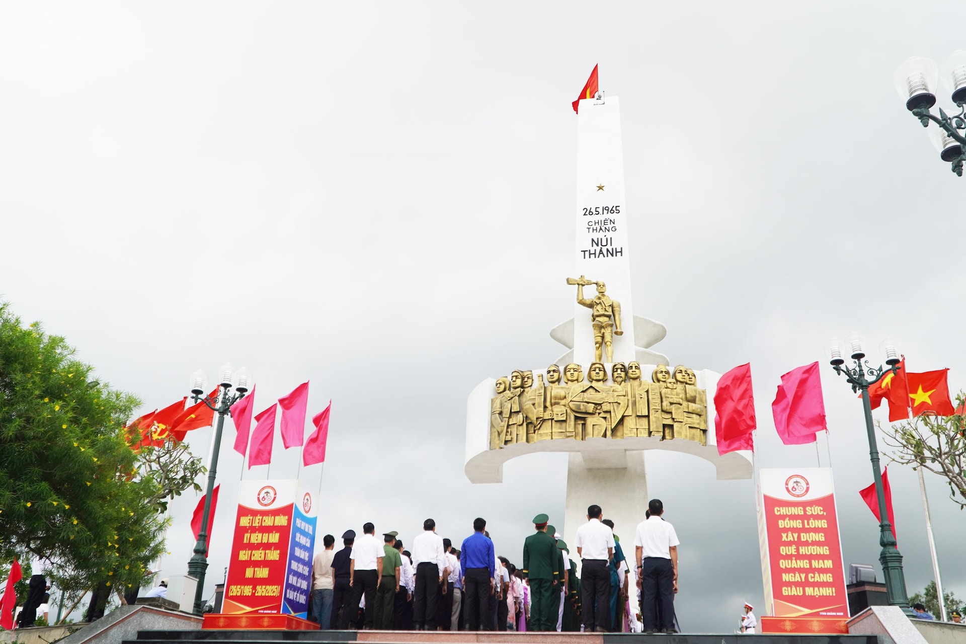 tuong-dai-chien-thang-nui-thanh.jpg