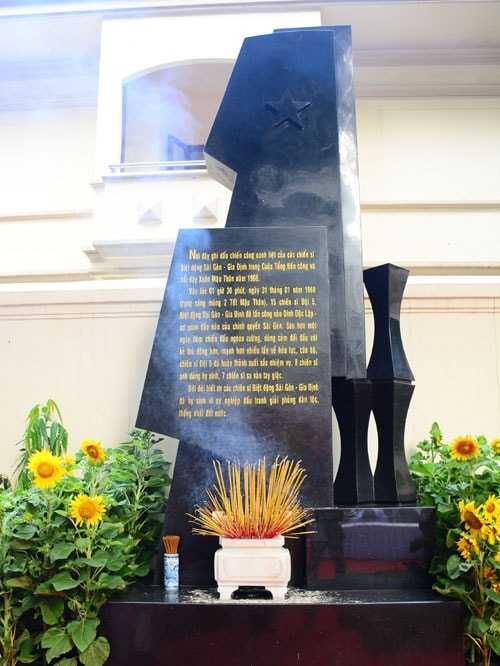 Khánh thành Bia Tưởng niệm chiến sĩ Biệt động Sài Gòn hy sinh trong Tổng tiến