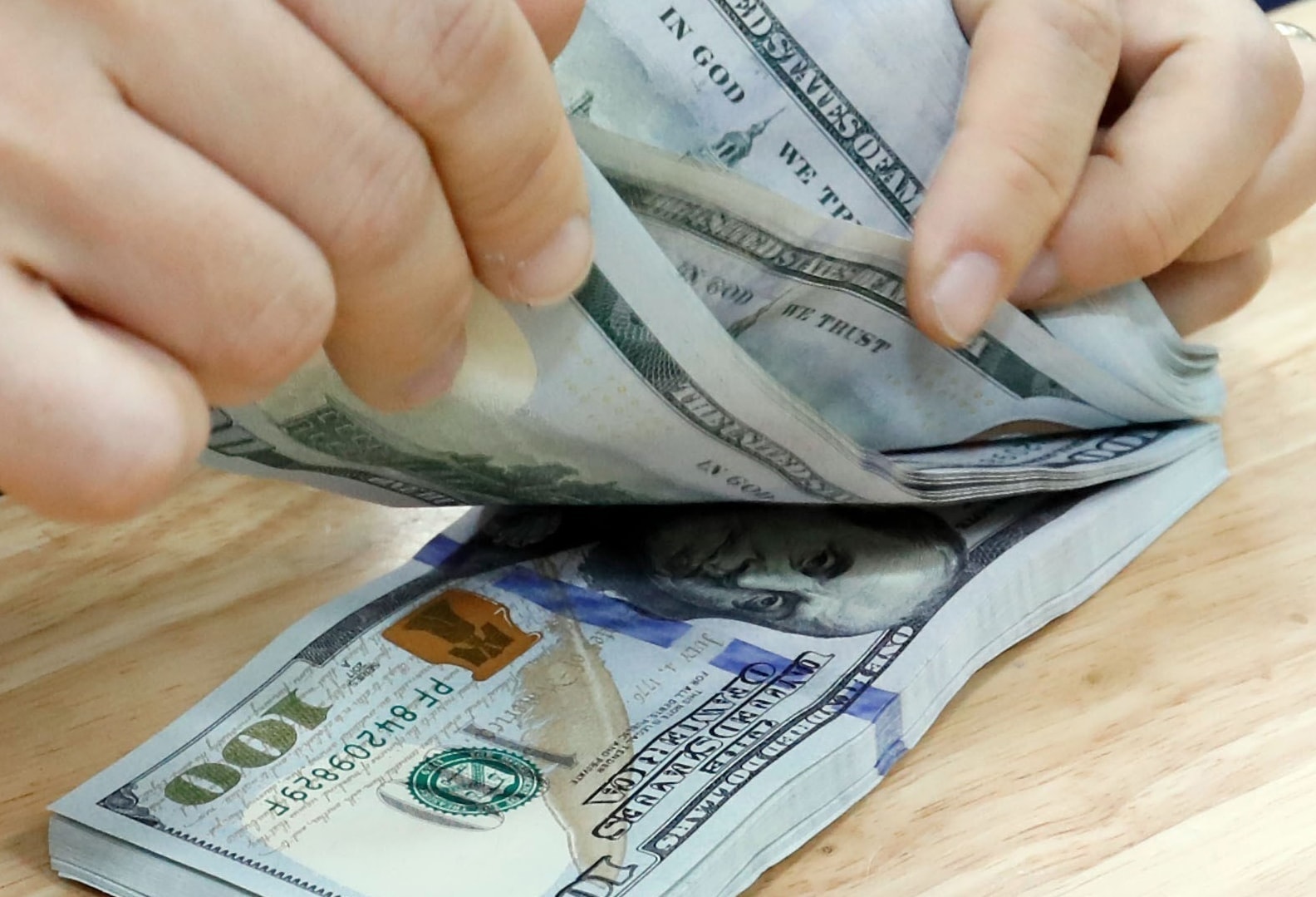 Tỷ giá USD hôm nay 27/5/2025: Thị trường biến động trước chính sách mới của mỹ, đồng USD giảm mạnh