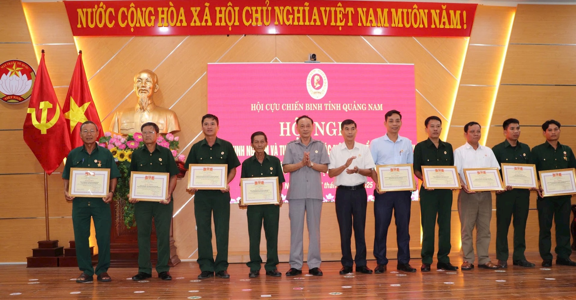 Anh 2- CCB