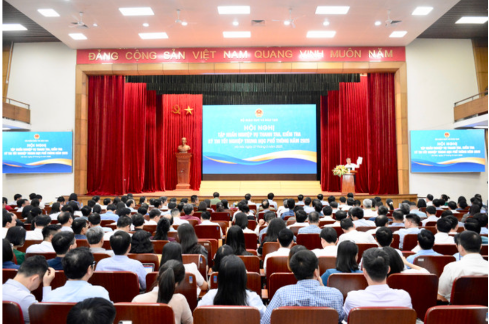 ộ Giáo dục và Đào tạo tổ chức tập huấn công tác thanh tra, kiểm tra thi Tốt nghiệp Trung học phổ thông cho các địa phương. (Ảnh: PV/Vietnam+)