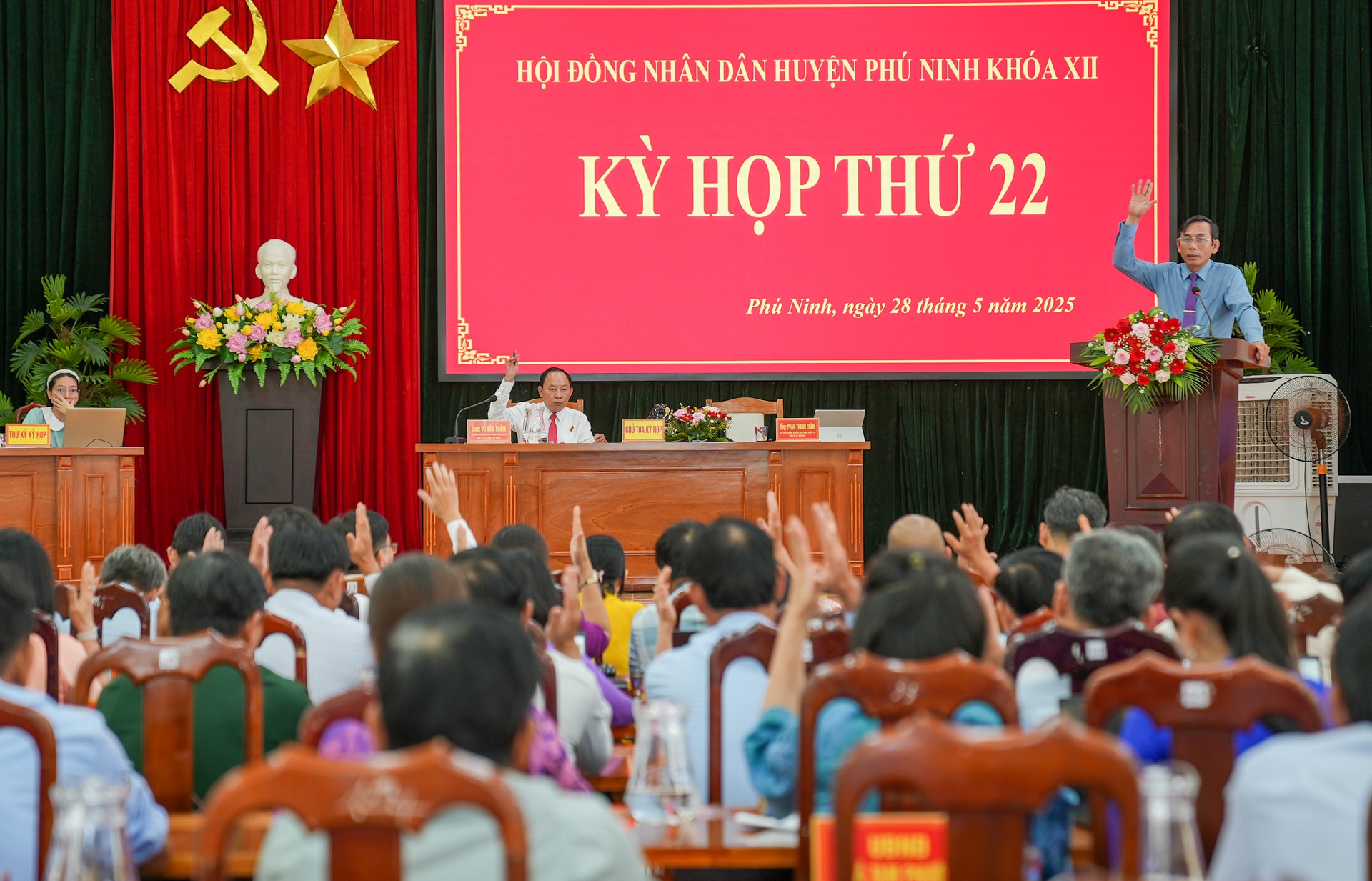 PHU NINH 2