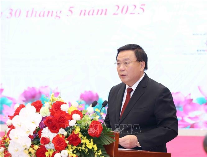 Đồng chí Nguyễn Xuân Thắng, Ủy viên Bộ Chính trị, Giám đốc Học viện Chính trị Quốc gia Hồ Chí Minh, Chủ tịch Hội đồng Lý luận Trung ương phát biểu đề dẫn hội thảo. Ảnh: Phương Hoa/TTXVN
