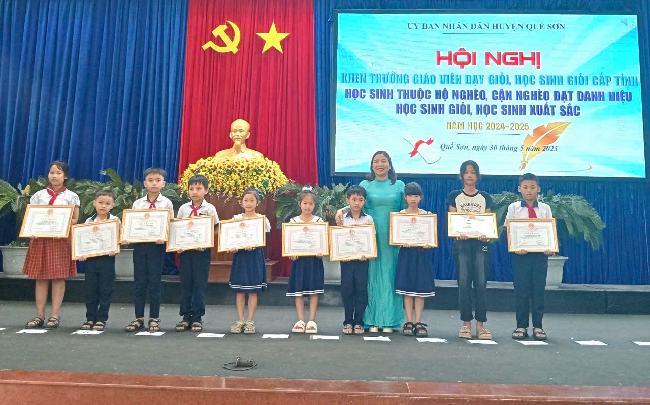 GIÁY KHEN HỌC SINH NGHÈO HỌC GIOI
