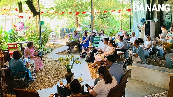 Toàn cảnh buổi giao lưu. Ảnh: K.T.H
