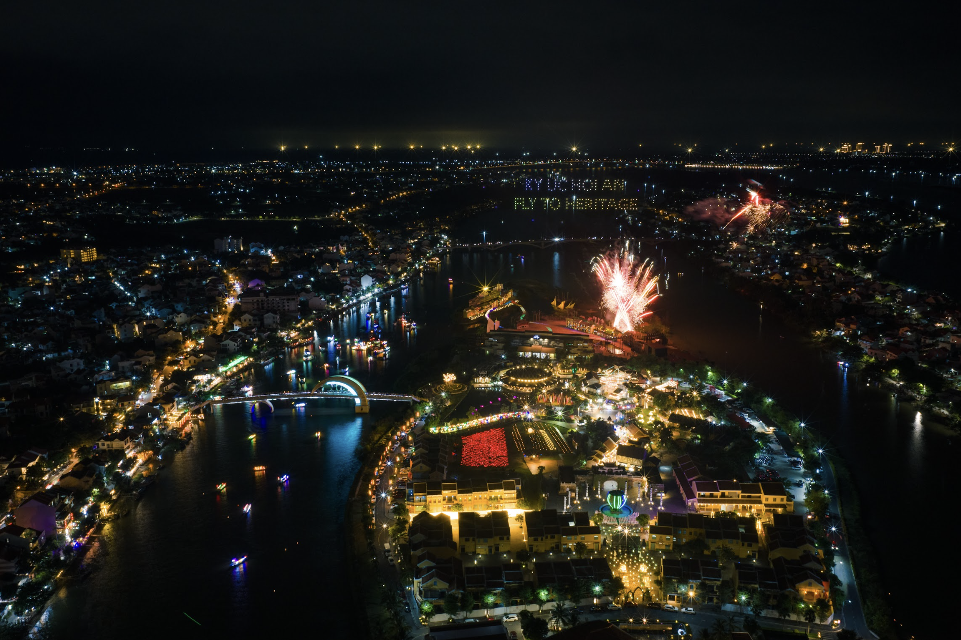 “Bay qua miền di sản” khai màn mùa hè 2025 với chuỗi trình diễn độc đáo.