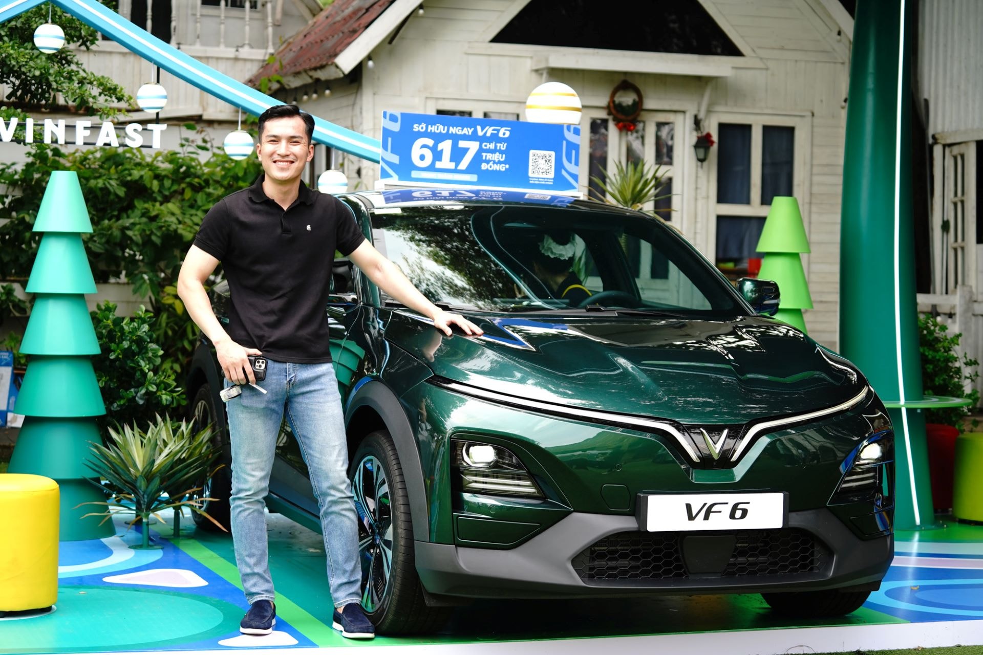 Gia đình anh La Hải đang tìm kiếm một mẫu xe gầm cao nhỏ gọn, công nghệ an toàn đầy đủ như VF 6.