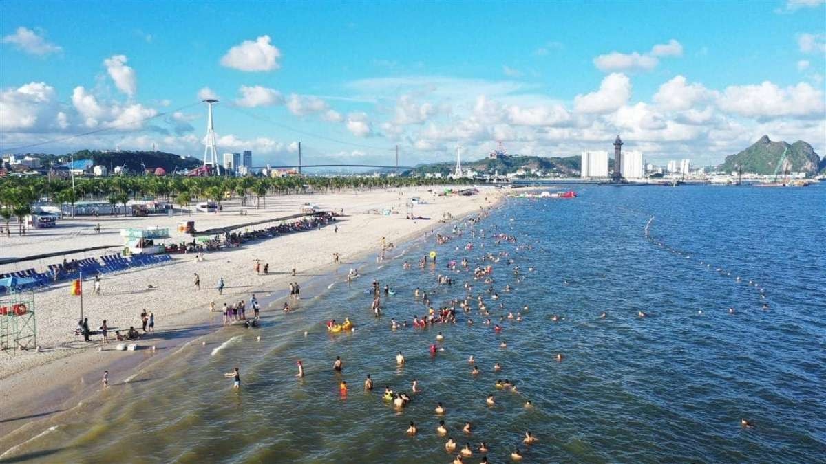 Bãi Cháy Quảng Ninh - Bãi tắm hoàn hảo đáp ứng mọi nhu cầu