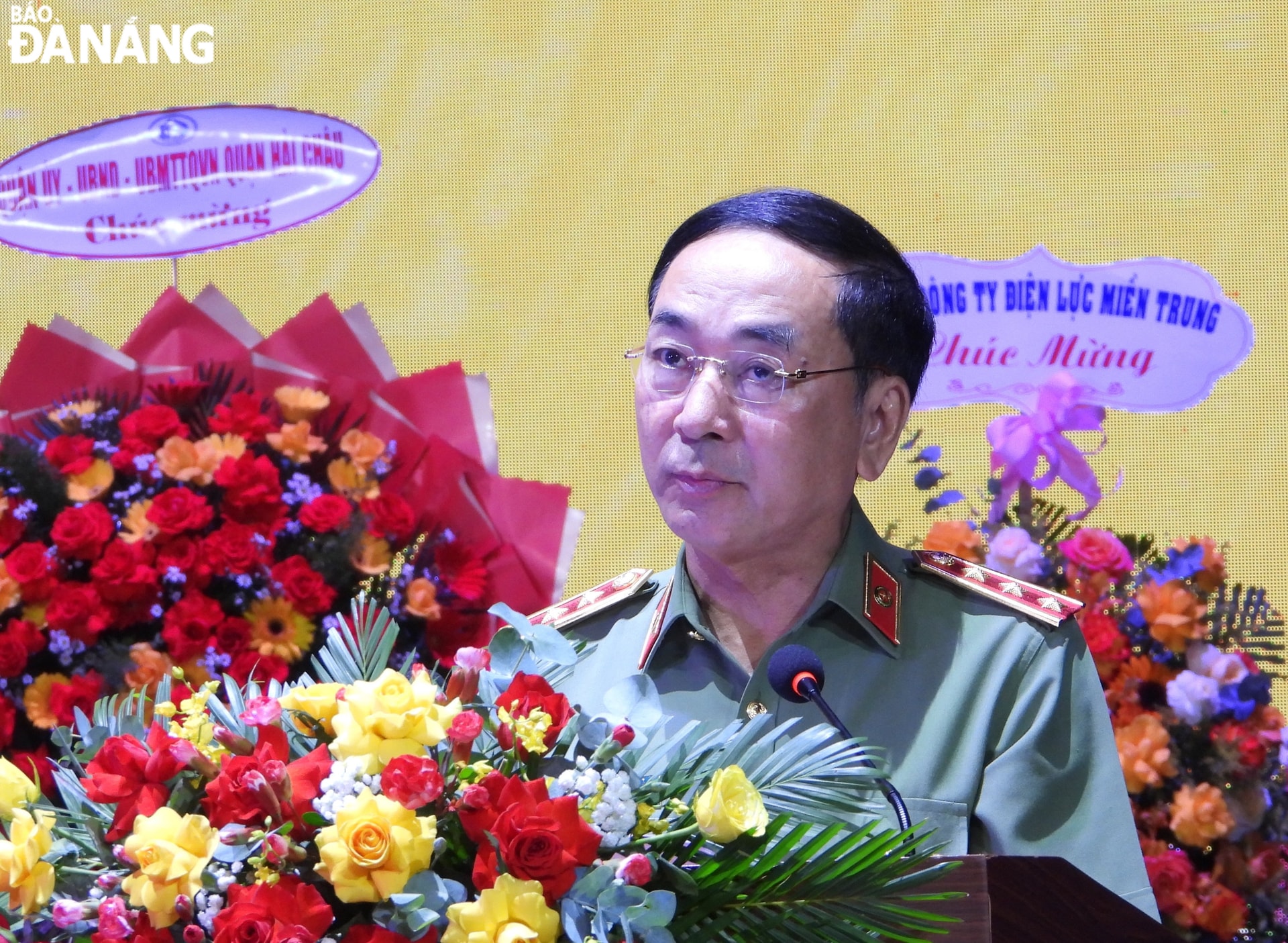 Thượng tướng Trần Quốc Tỏ phát biểu tại ngày hội. Ảnh: LÊ HÙNG