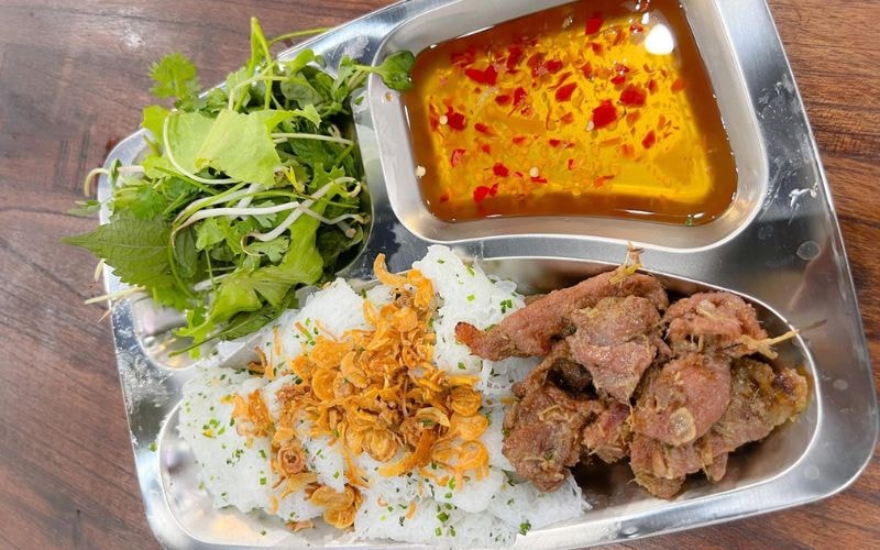 Top 10 delicious banh hoi restaurants in Da Nang, once you try it you will be addicted