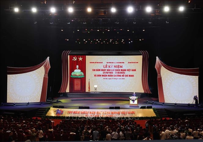 Tổng Bí thư Tô Lâm phát biểu tại Lễ kỷ niệm 100 năm Ngày Báo chí cách mạng Việt Nam. Ảnh: Thống Nhất/TTXVN