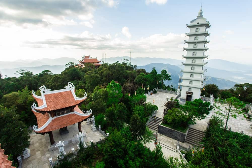 Linh Chua Linh Tu 사원 리뷰 - Ba Na Da Nang 생태 관광 지역 - Discover Da Nang