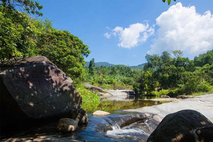 น้ำตก O O Tien Phuoc Da Nang - ความงามตามธรรมชาติที่ดึงดูดนักท่องเที่ยว