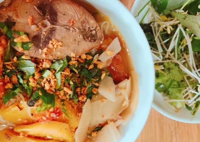 How To Make Tuna Noodle Soup by Tracee Le - Cookpad