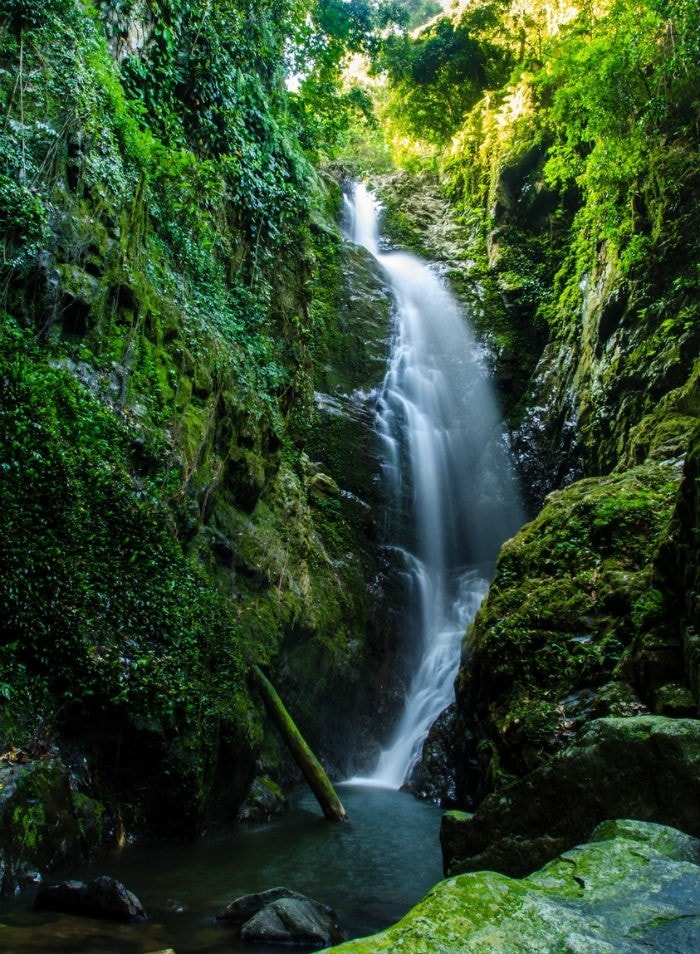 mytourcdn.com-upload_images-image-location-2_1_2015-_6-thac-giang-truong-son-mytour-1.jpg