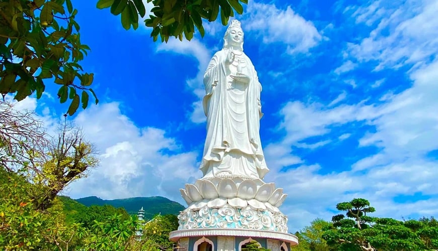 다낭의 Linh Ung Pagoda에는 무엇이 있나요? -ngocanhtravel.vn