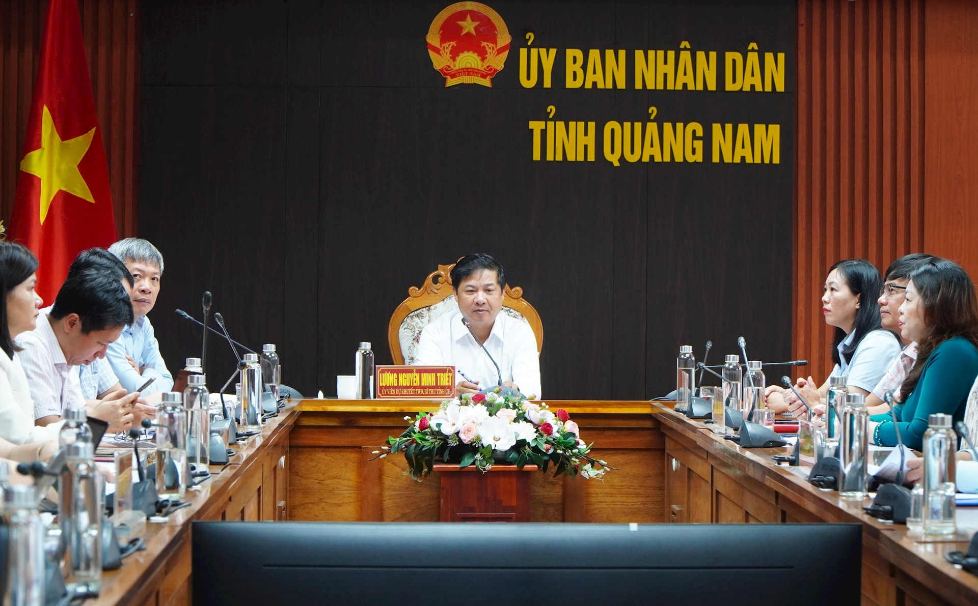 Bí thư Tỉnh ủy Lương Nguyễn Minh Triết và các đại biểu tại điểm cầu Quảng Nam. Ảnh: TÂM ĐAN