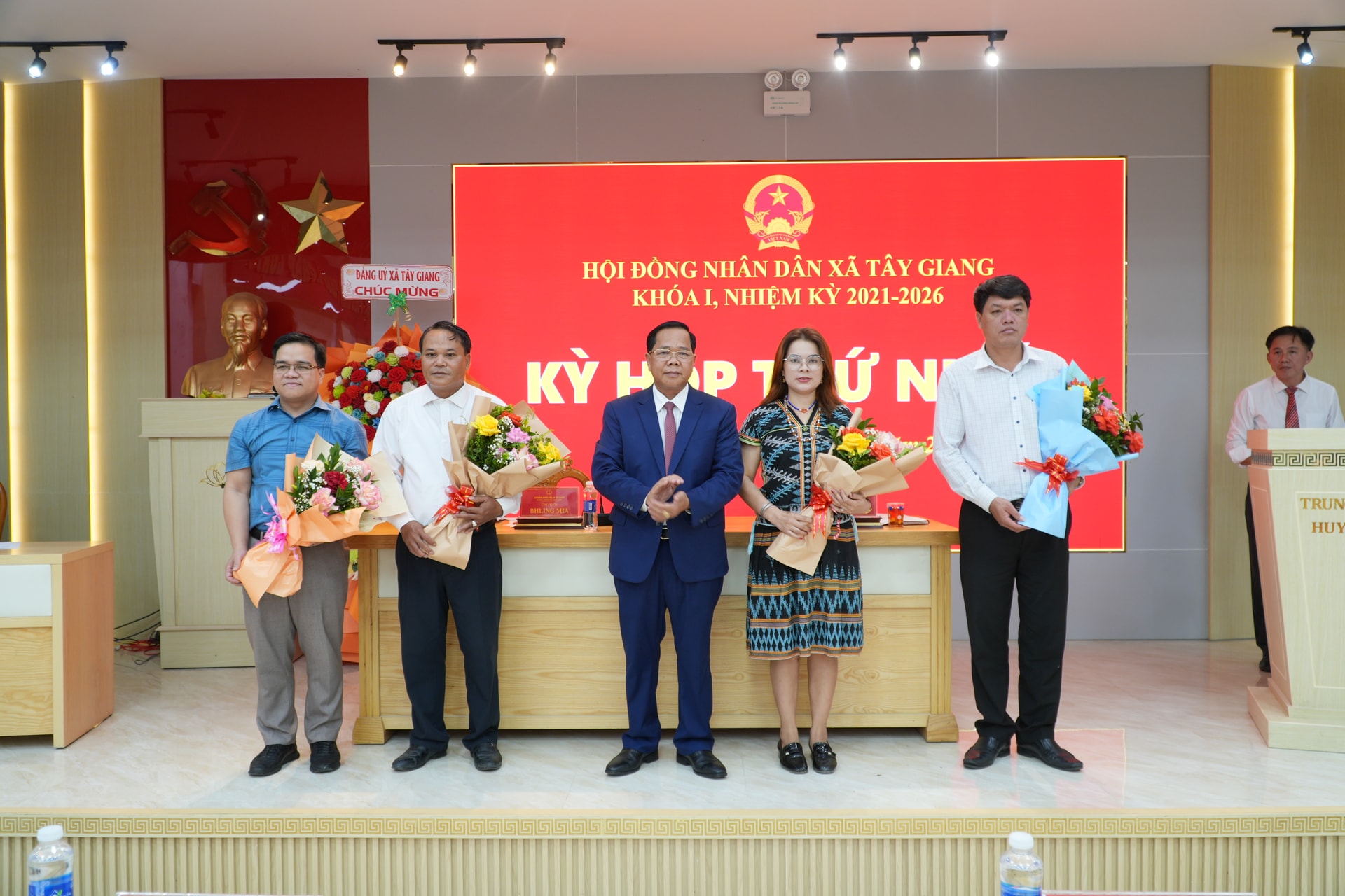 Cơ quan đảng bộ (5)