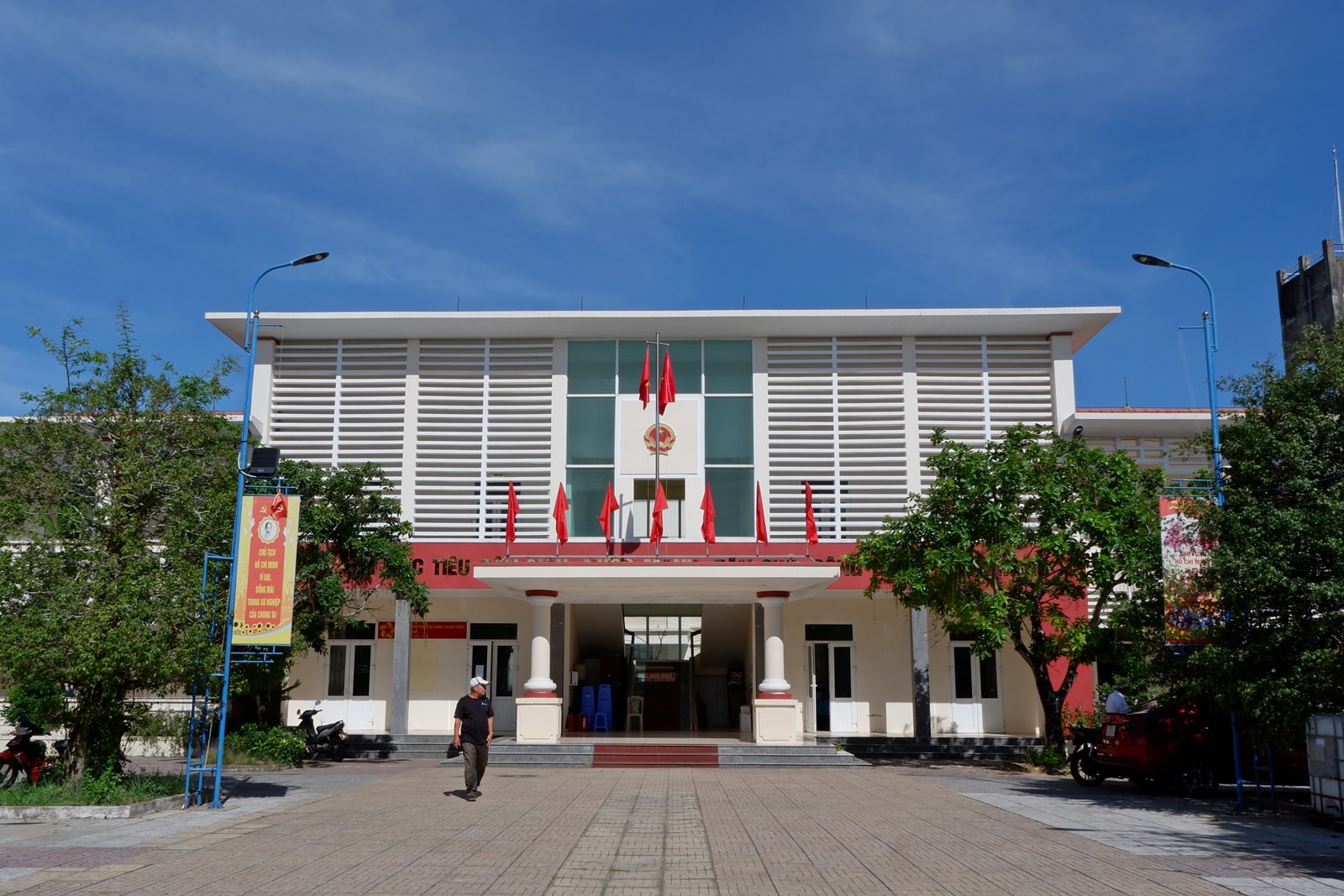 trung tam hanh chinh xa Tam Hai