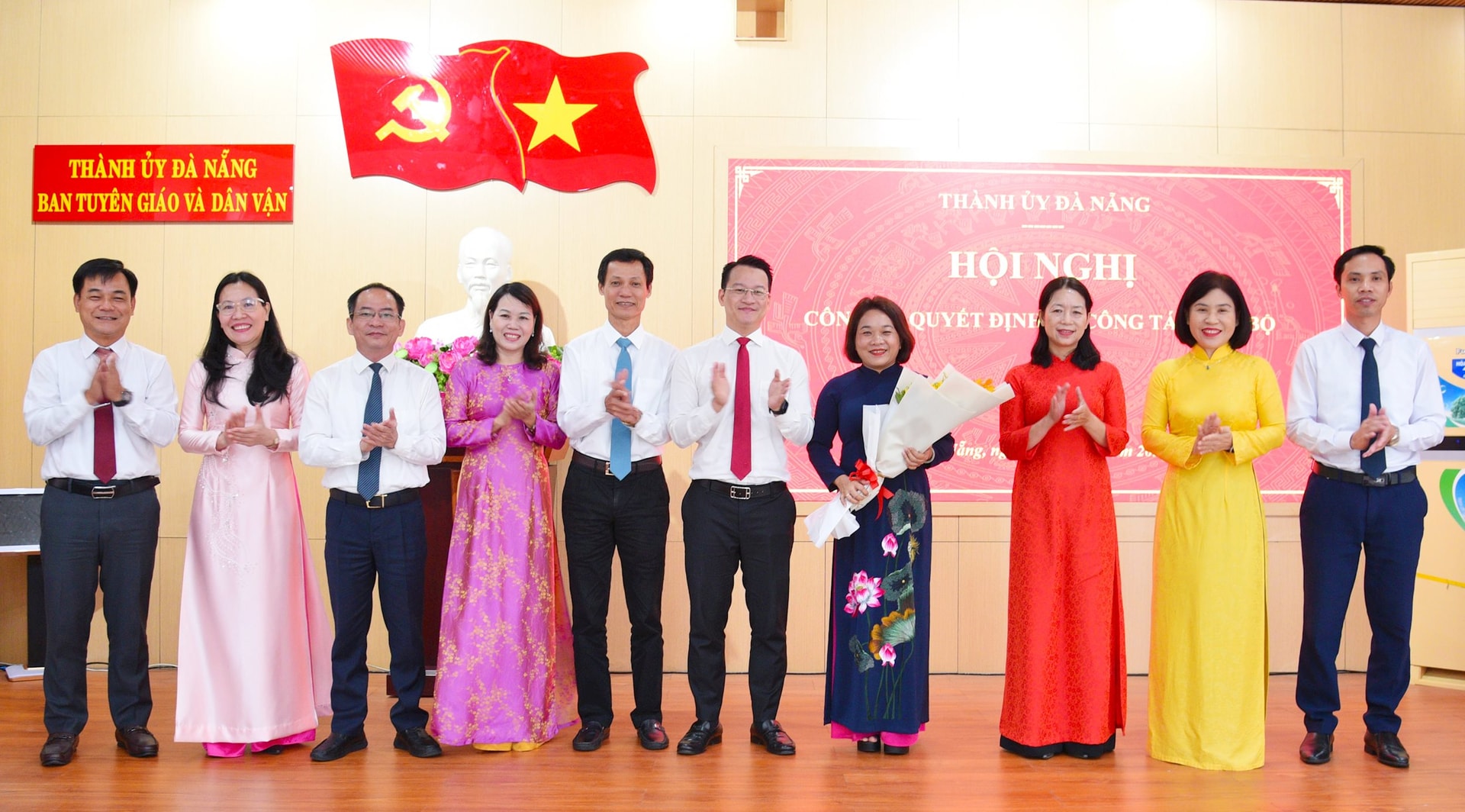 Trưởng ban TG và DV TU