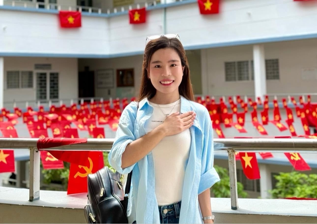 Sinh viên Phí Hạnh Nguyên.