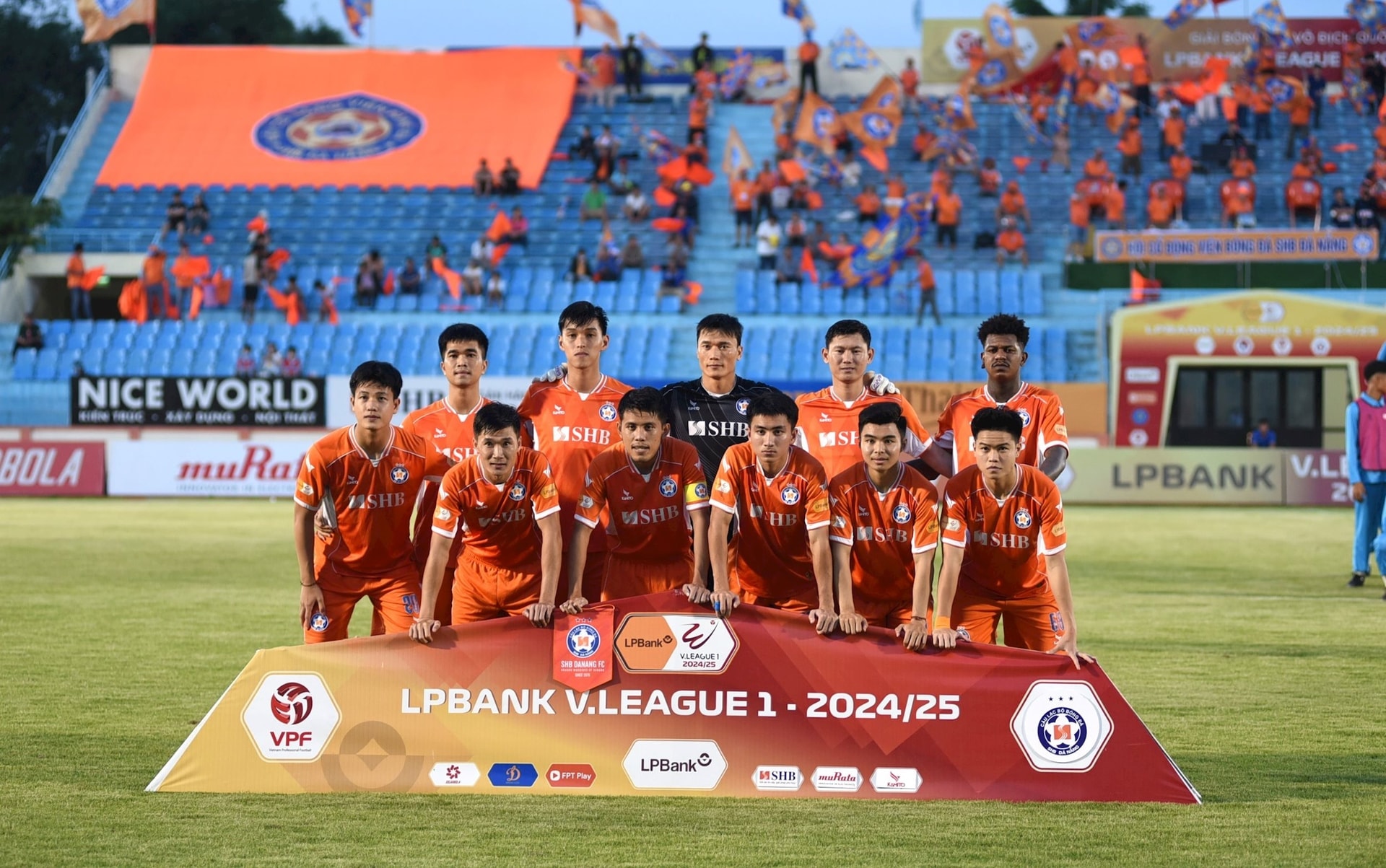 Đội SHB Đà Nẵng sử dụng sân Tam Kỳ ở mùa giải 2024-2025. Ảnh: TƯỜNG VY