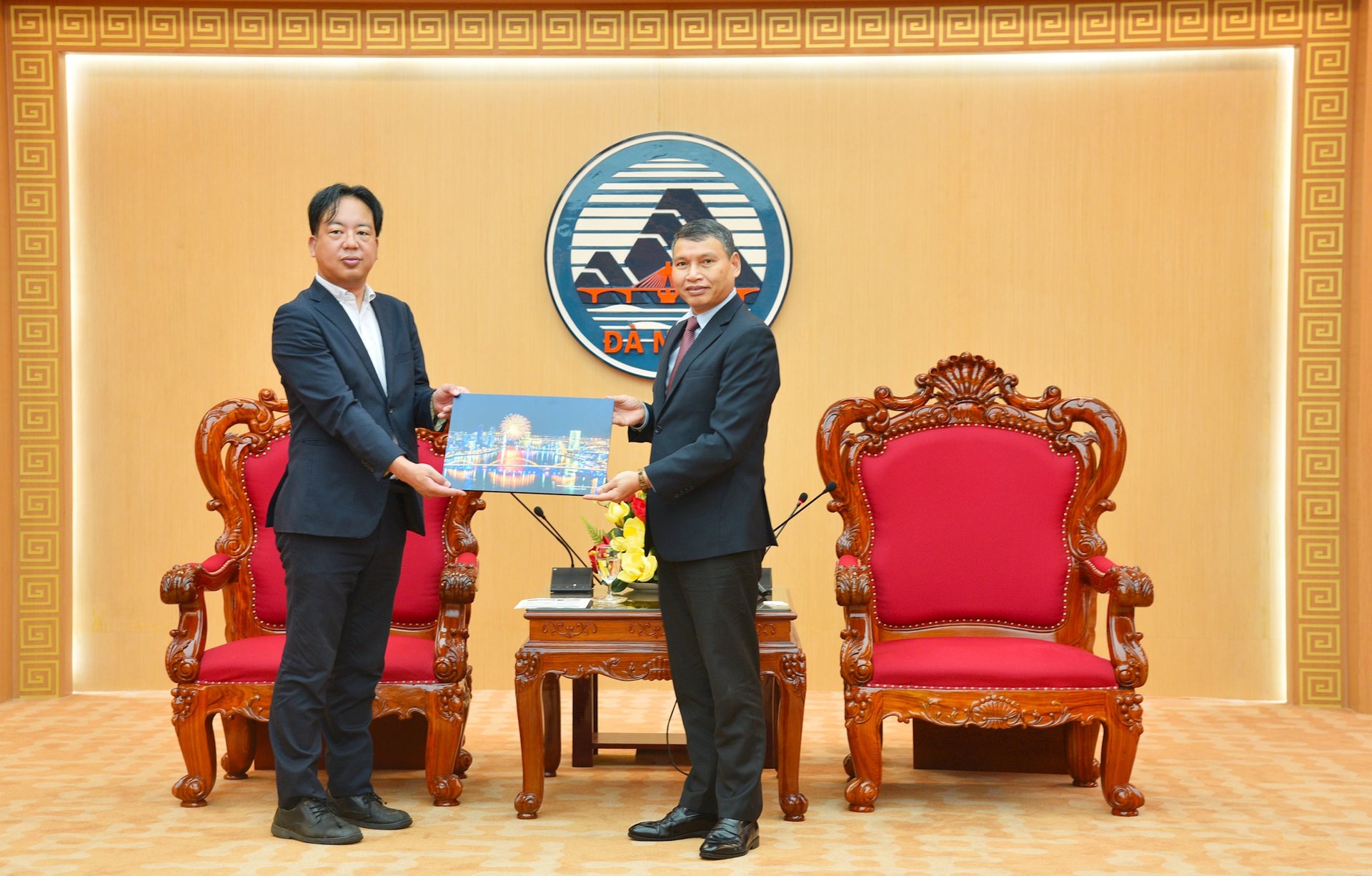 PCT TT UBND TP tiếp thanh pho Sakai