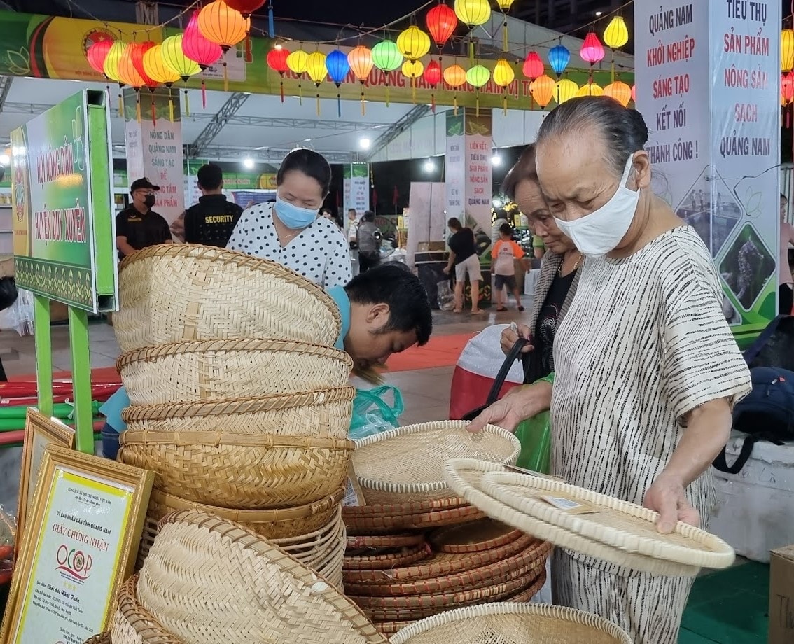 hoi-cho(1).jpg