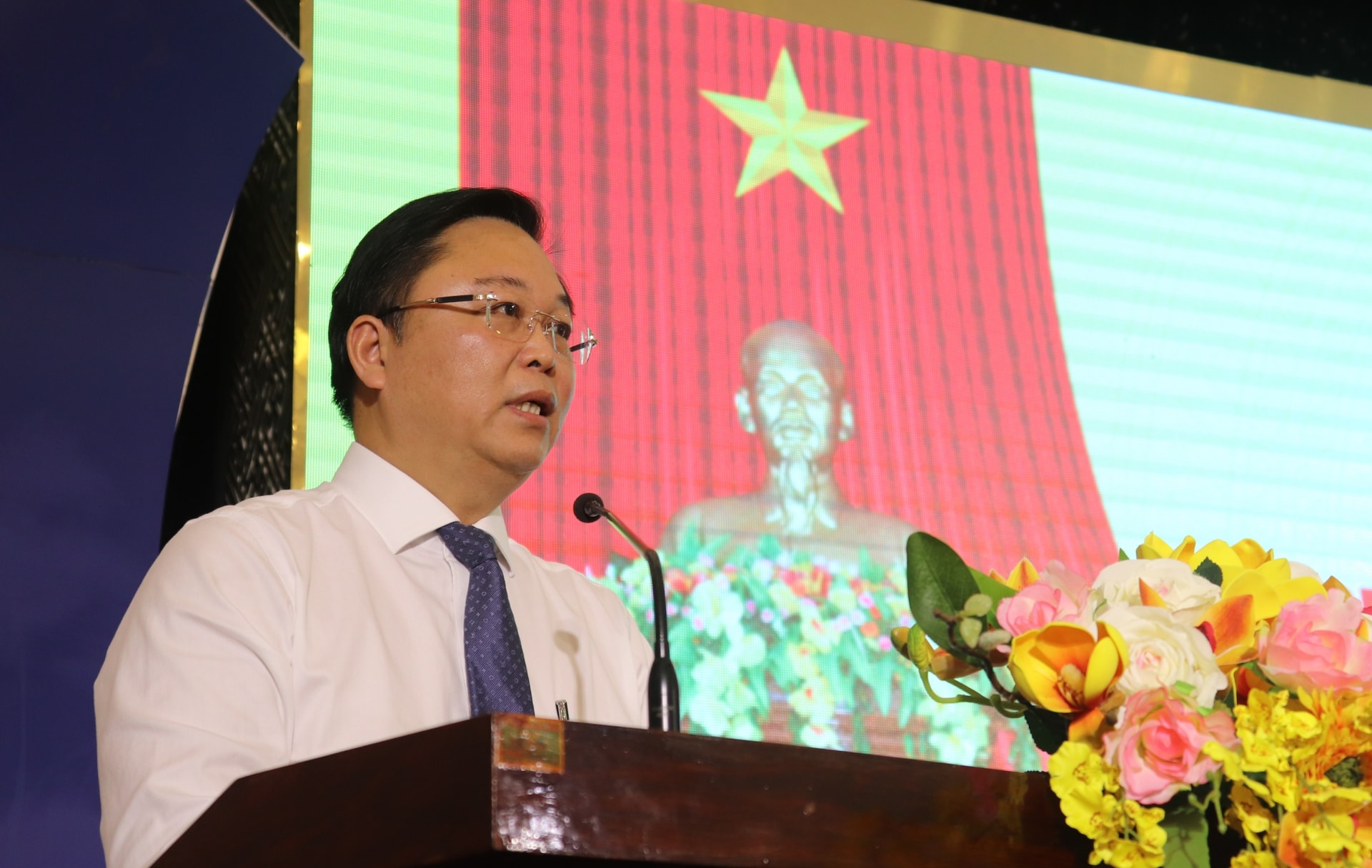 Chủ tịch Ủy ban MTTQVN thành phố Lê Trí Thanh phát biểu tại hội nghị. Ảnh: NGỌC HÀ