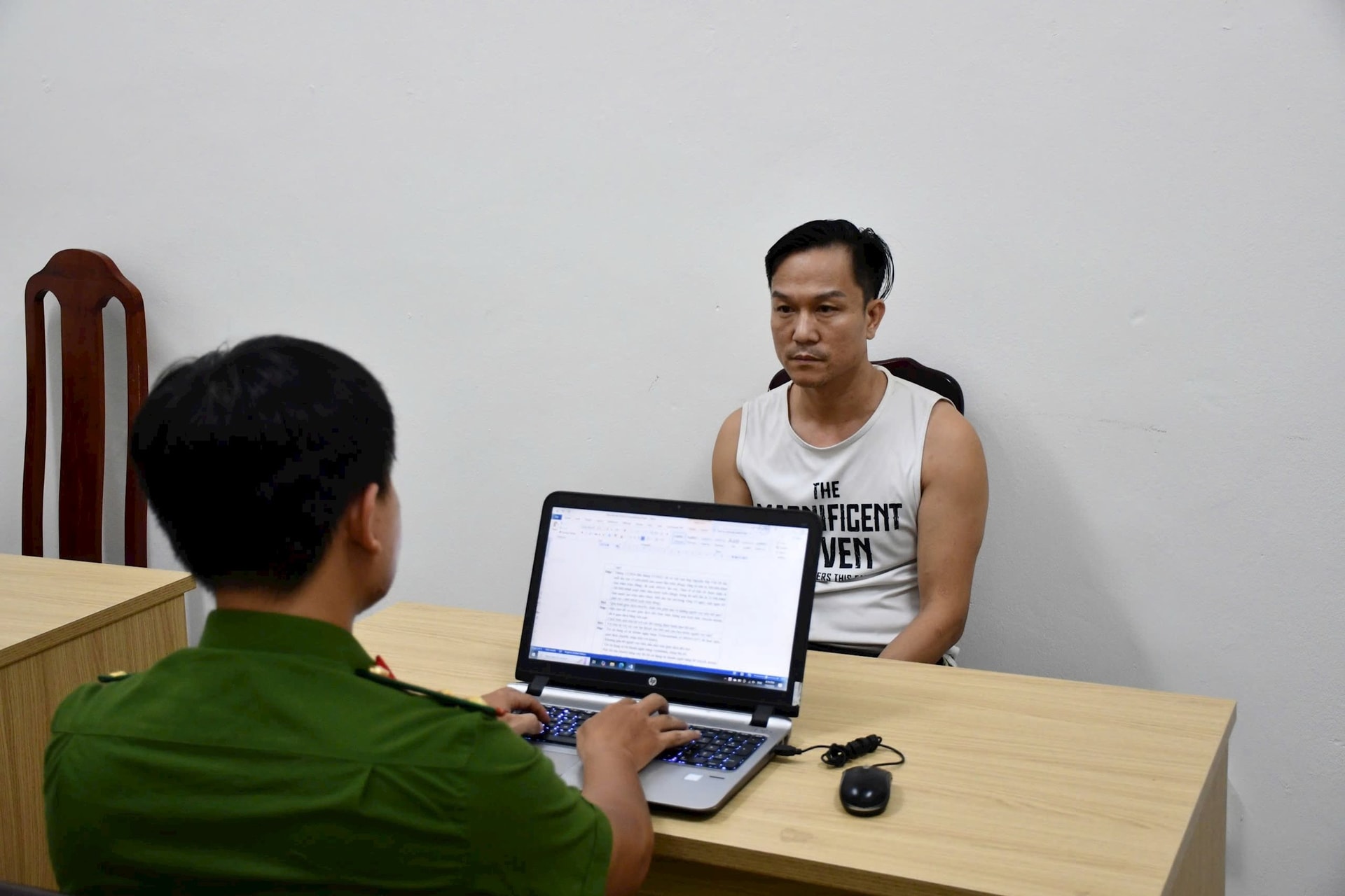 gen-h-z6795468226958_63bf795a6cb53cb7161238fc2c3acd7a.jpg