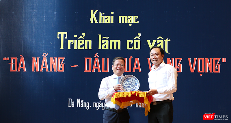 On July 11, a special exhibition titled “Da Nang - Echoes of the Past” took place at the Da Nang Museum with the participation of antique associations from all three regions.