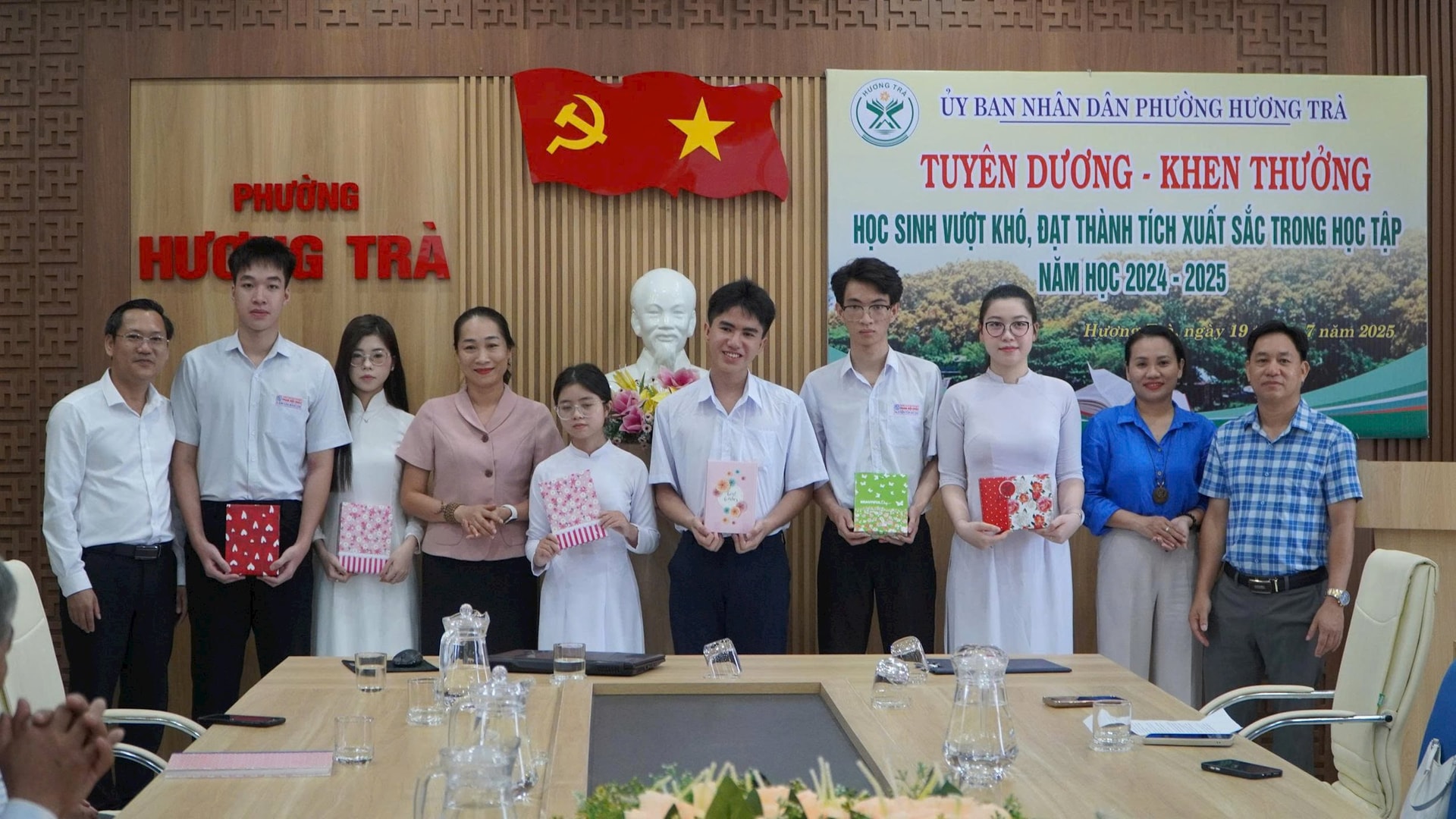 khen thuong hs3