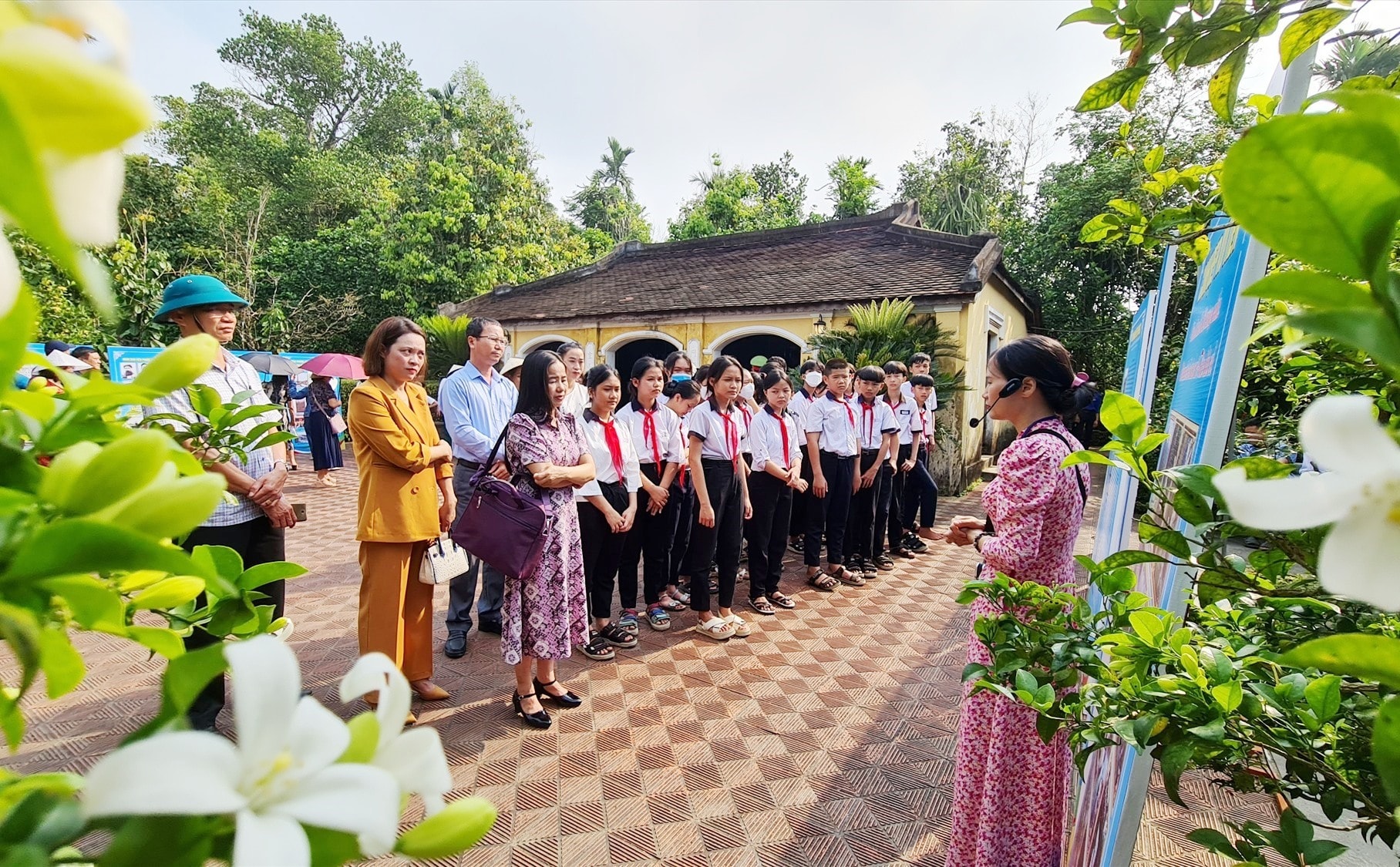 nhacuhuynh.jpg