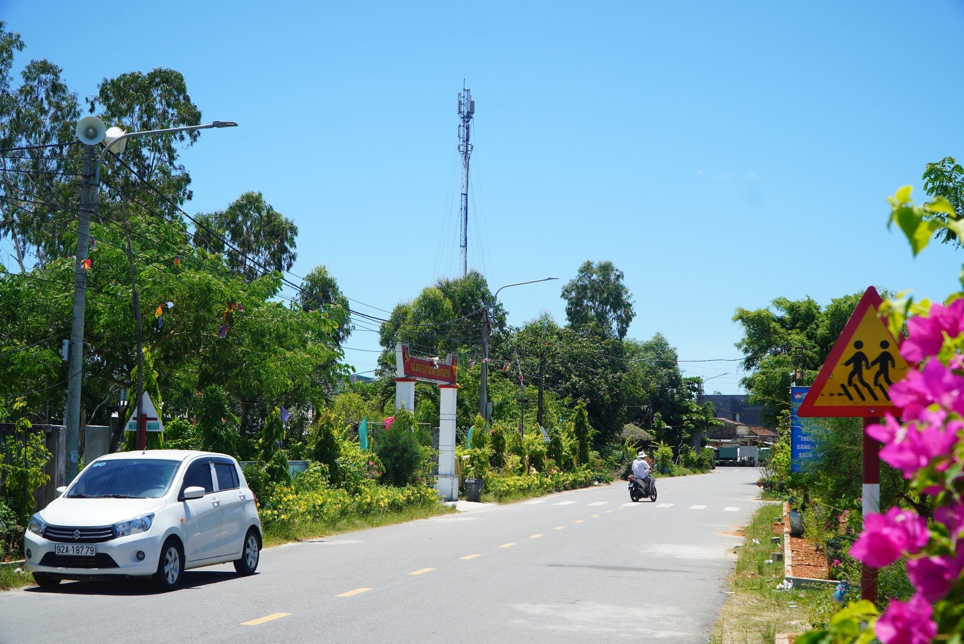 Diện mạo đô thị Quảng Phú ngày càng khởi sắc có sự đồng thuận hiến đất mở đường của nhân dân. Ảnh: V.Đ