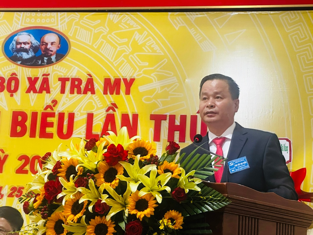 Đồng chí Trình Minh Đức- Thành Ủy viên - Giám đốc Sở Tư pháp thành phố Đà Nẵng phát biểu chỉ đạo tại đại hội Đồng chí Trình Minh Đức- Thành Ủy viên - Giám đốc Sở Tư pháp thành phố Đà Nẵng phát biểu chỉ đạo tại đại hội