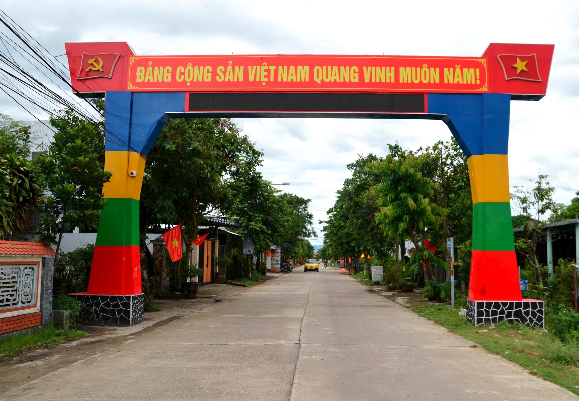 Trục đường ĐT610B qua địa bàn xã Gò Nổi. Ảnh: CÔNG TÚ