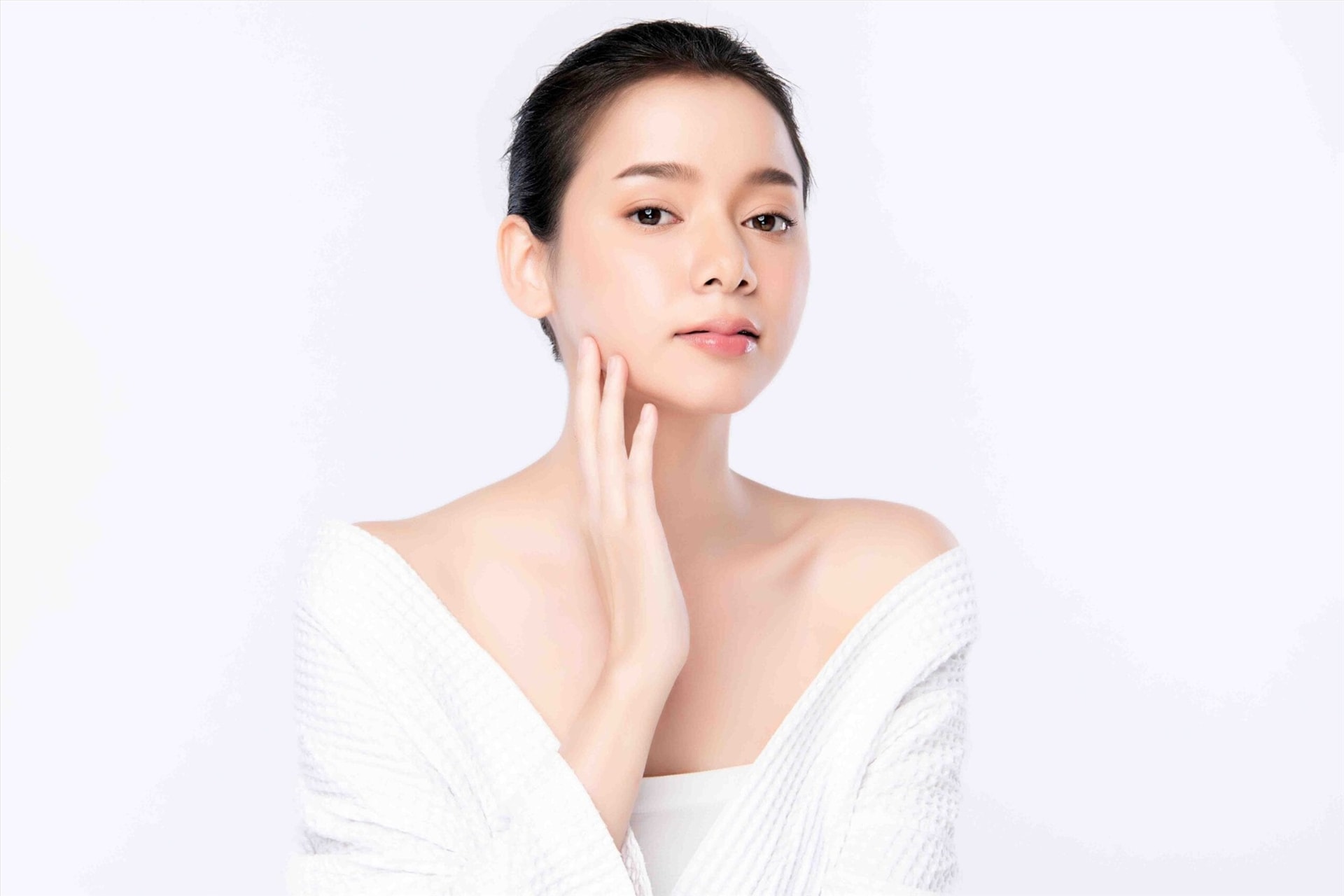 Lịch trình uống nước khoa học: Bí quyết giảm cân và làm đẹp da