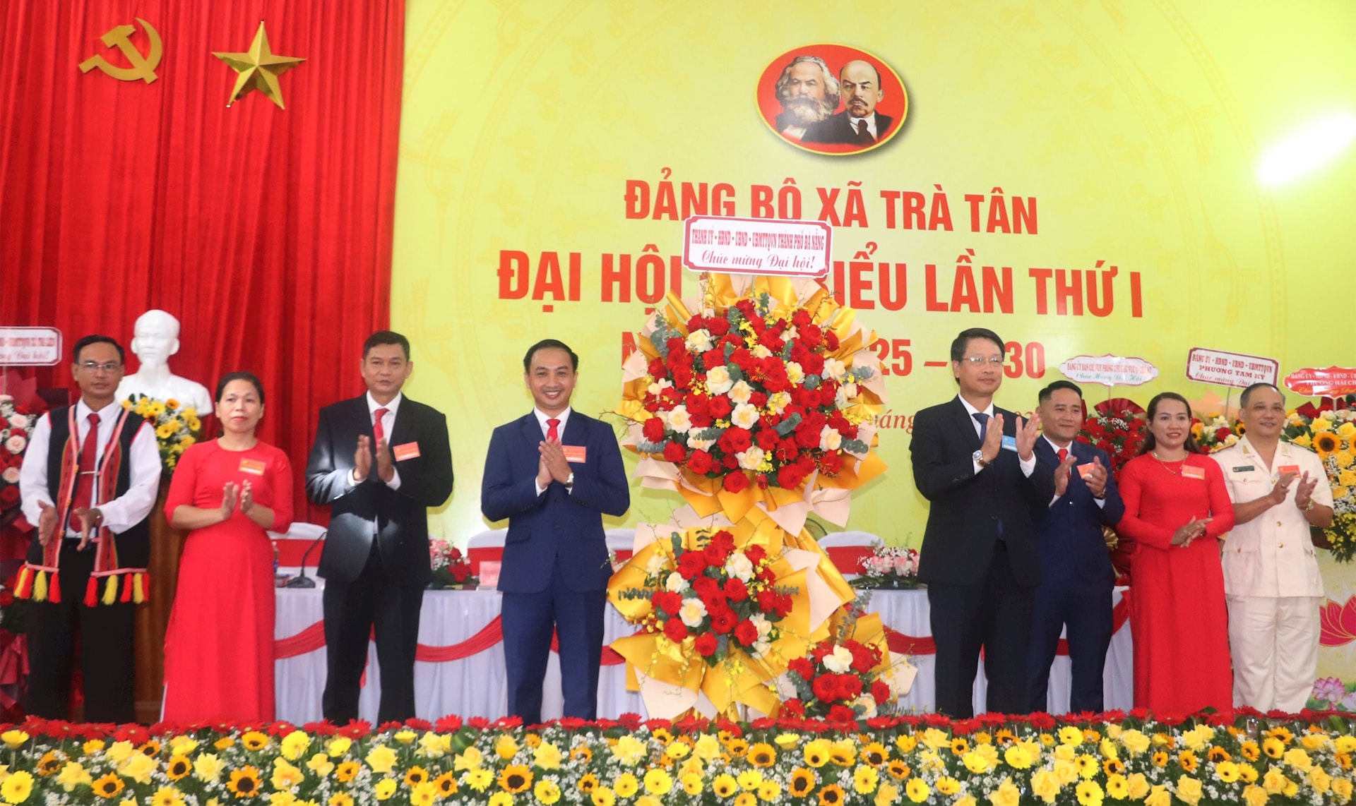 TANG HOA TRA TAN