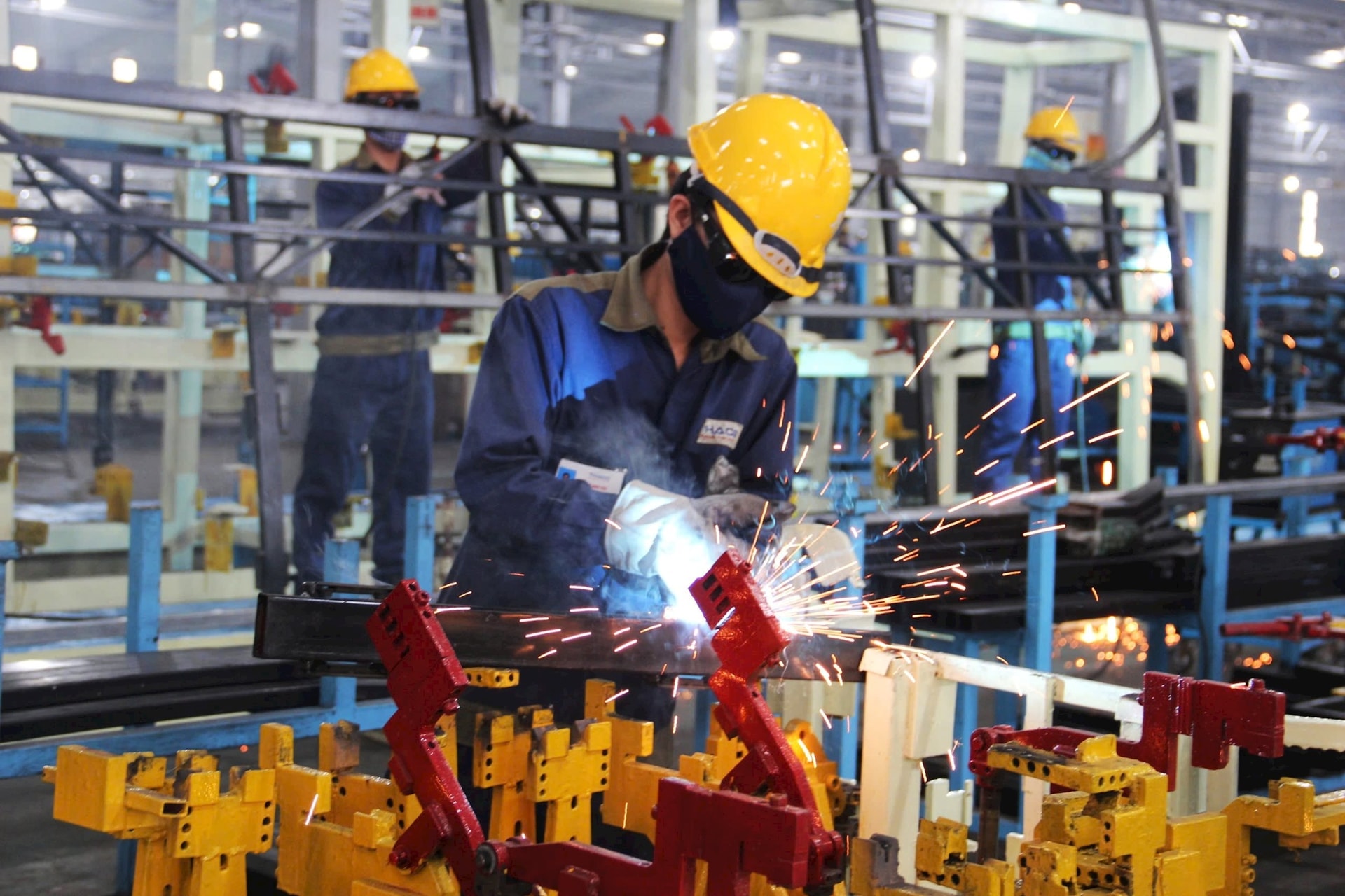Công nghiệp công nghệ cao sẽ là xu hướng mới trong kỷ nguyên vươn mình. Ảnh: THÀNH CÔNG