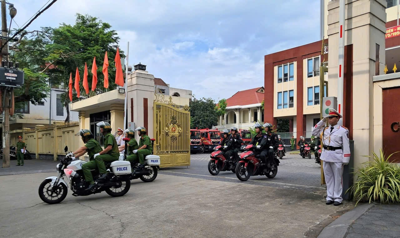 Công an thành phố Đà Nẵng ra quân mở đợt cao điểm trấn áp tội phạm năm 2025. Ảnh: N.Đ