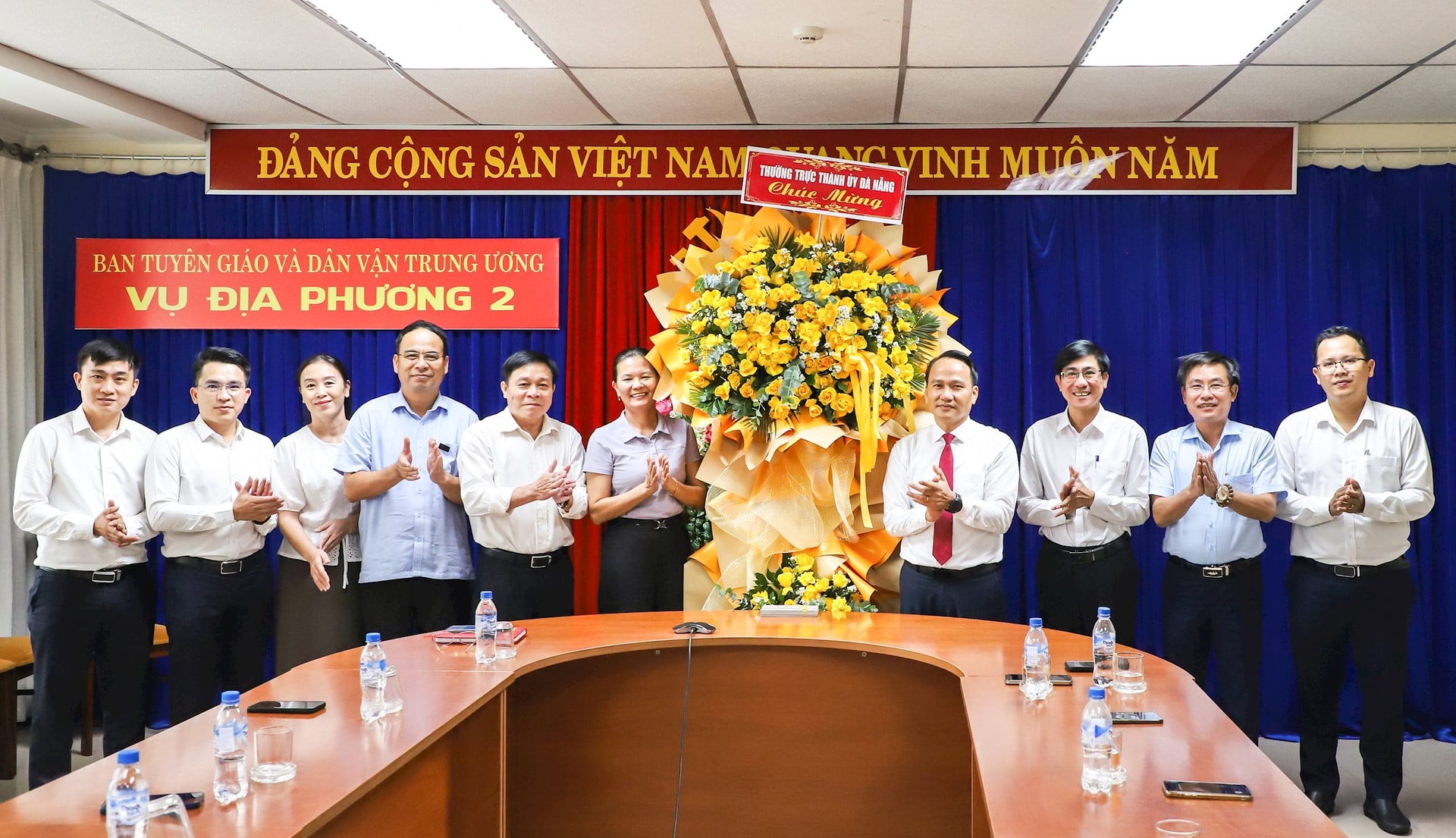 1-8 THAM TUYEN GIAO